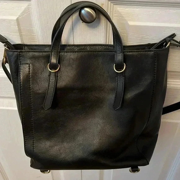 Fossil Black Leather Backpack with Structured Design - Picture 8 of 15